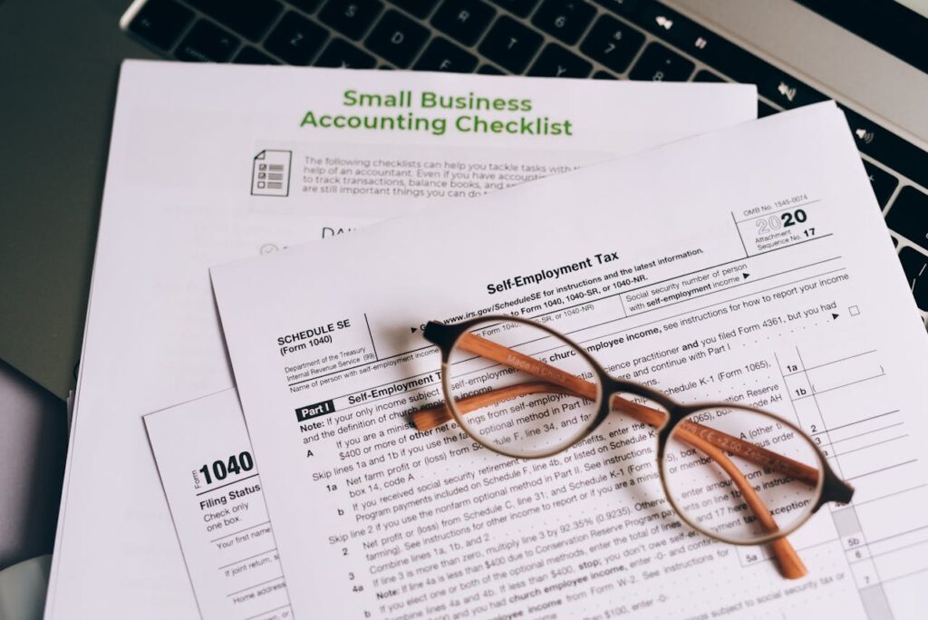 Finanzas para negocios. Marca el inicio de un negocio con recursos limitados.